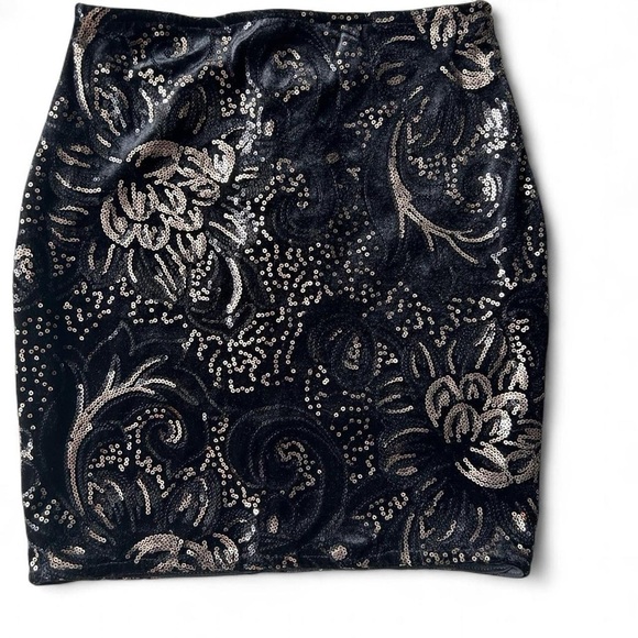 Stunning Black & Gold Paisley Velvet/ Sequin Mini Skirt,Size S - Picture 1 of 5